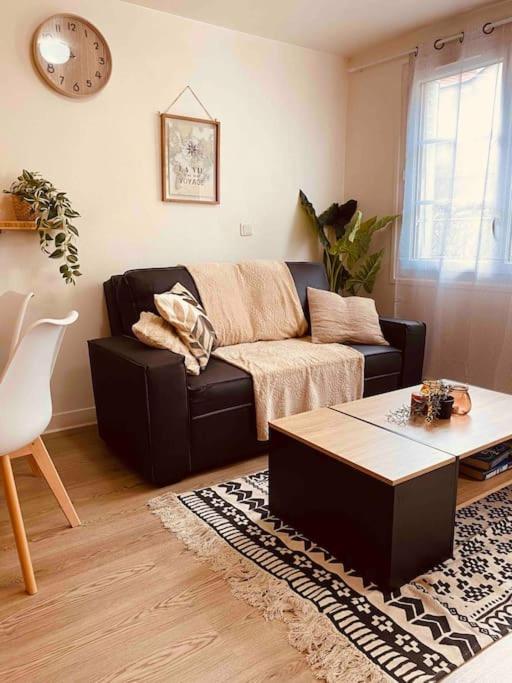 Appartement Cosy Au Calme A 20 Min De Paris Вилжуиф Екстериор снимка