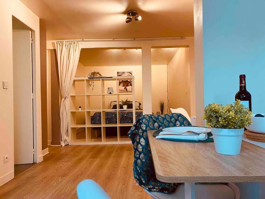 Appartement Cosy Au Calme A 20 Min De Paris Вилжуиф Екстериор снимка