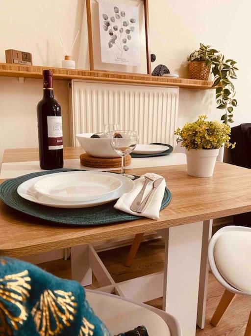 Appartement Cosy Au Calme A 20 Min De Paris Вилжуиф Екстериор снимка